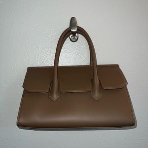 Triangle Magnetic Bag